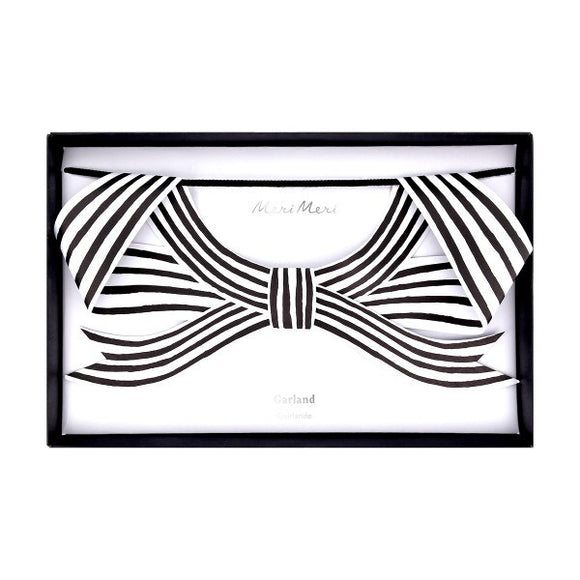 Back & White Stripy Bow Garland